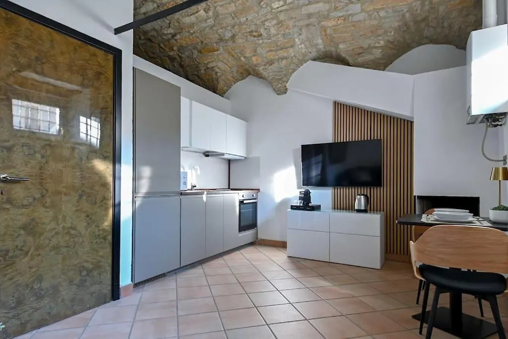 Appartamento Happy House Costa di Mezzate 0*,